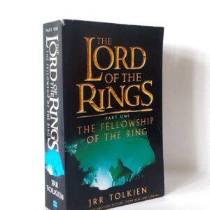 The Lord of the Rings (Part 1) The fellowship of the ring. J.R.R.Tolkien