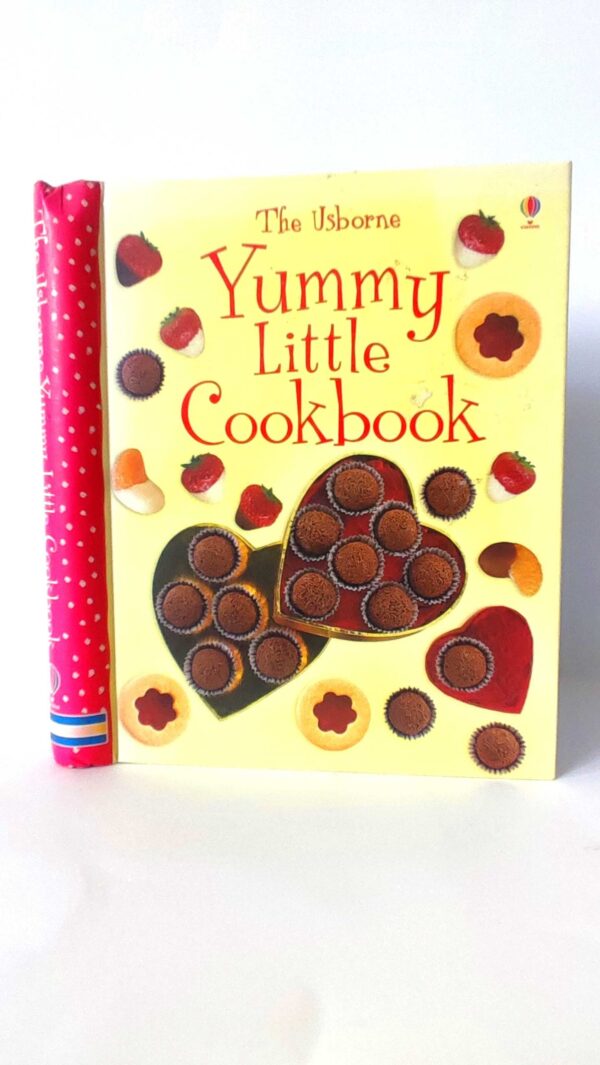 Yummy Little Cookbook. Usborne