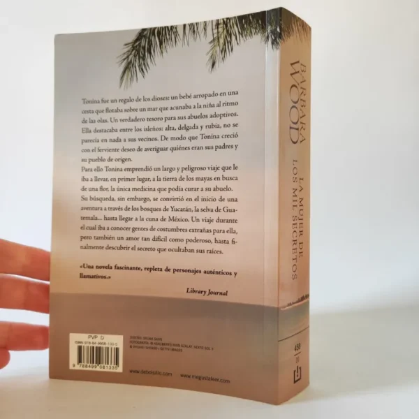 La mujer de los mil secretos. Barbara Wood, książka po hiszpańsku