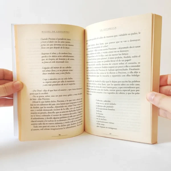 Tres novelas ejemplares. Miguel de Cervantes Saavedra, książka po hiszpańsku