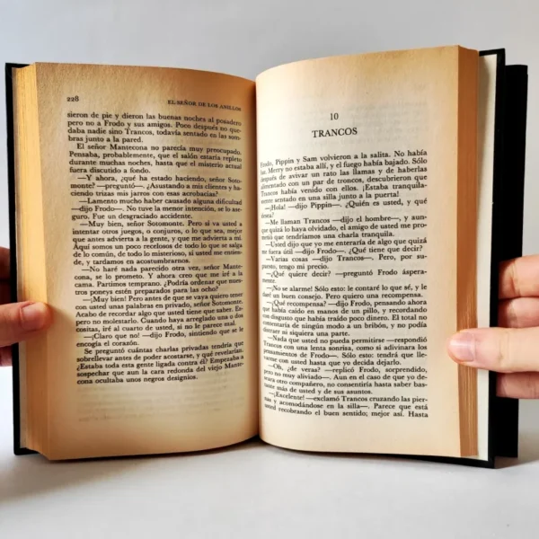 El Señor de los Anillos: la Comunidad del Anillo. J. R. R. Tolkien, książka po hiszpańsku