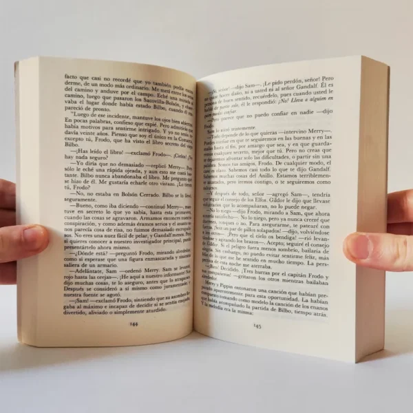 El Señor de los Anillos: la Comunidad del Anillo. J. R. R. Tolkien, książka po hiszpańsku