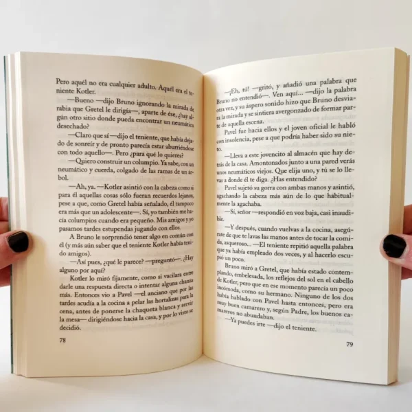 El niño con el pijama de rayas. John Boyne, książka po hiszpańsku