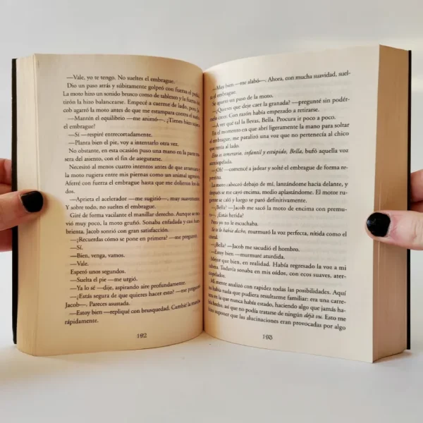 Luna nueva. Stephenie Meyer, książka po hiszpańsku