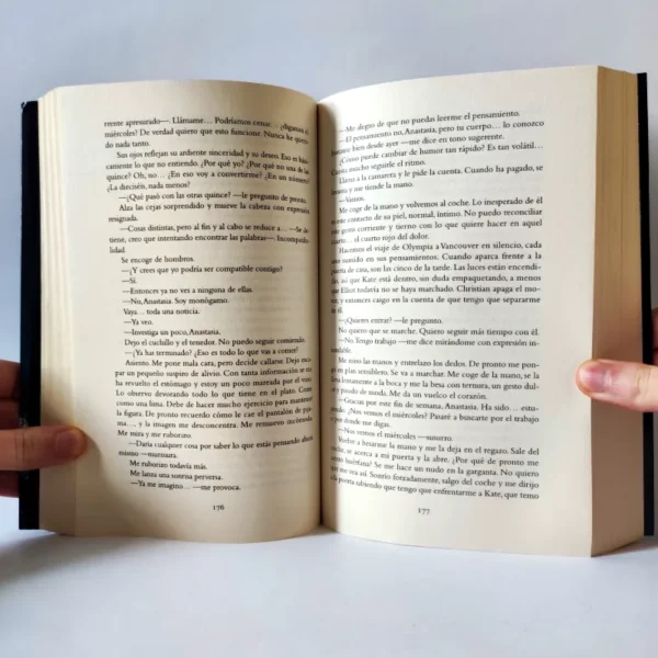 Cincuenta sombras de Grey. E.L. James, książka po hiszpańsku