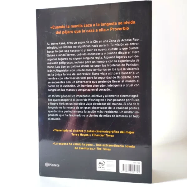 El año de la langosta. Terry Hayes, książka po hiszpańsku