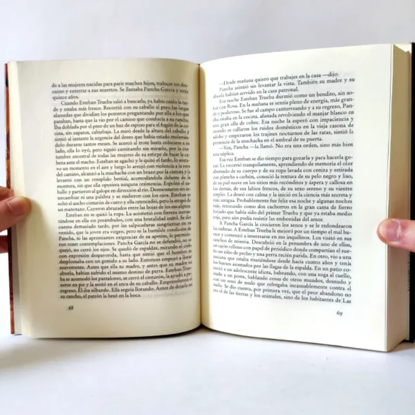 La casa de los espíritus. Isabel Allende, książka po hiszpańsku