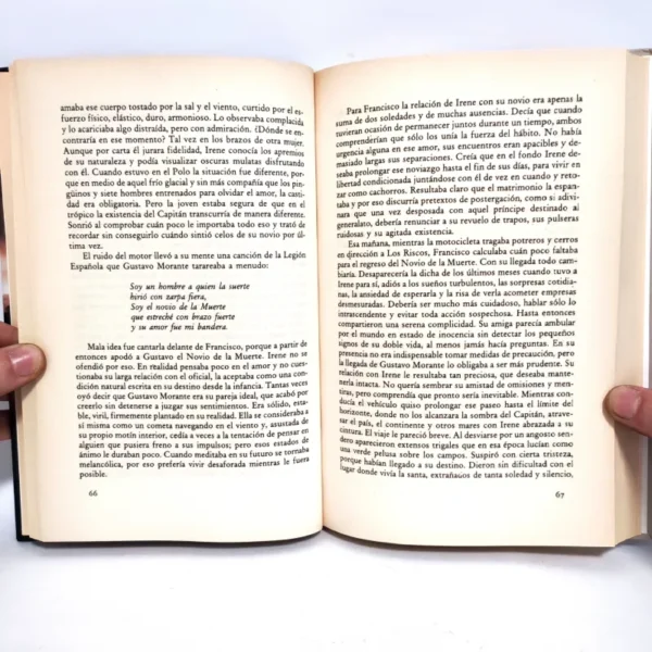 De amor y de sombra. Isabel Allende (P&J), książka po hiszpańsku